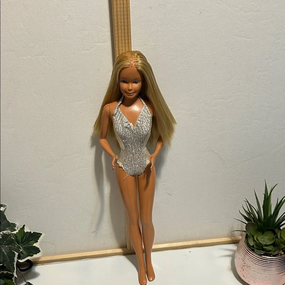 Vintage Mattel .Inc 1976 Blonde Doll in Silver Swimsuit